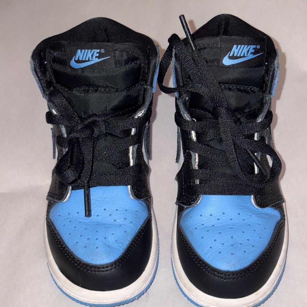 Nike Kids Black and Light Blue High-Top Sneakers Size US 9C